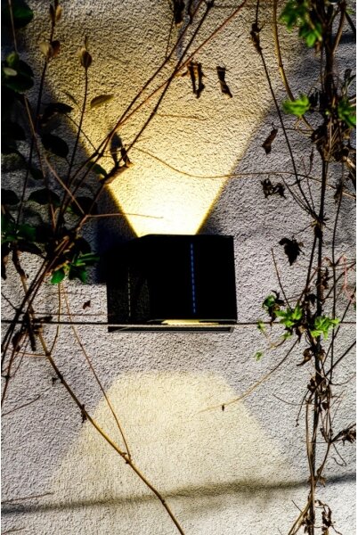 Aplică LED solară Brilagi SOLAR CUBE LED/2W/3,2V 1300 mAh IP54