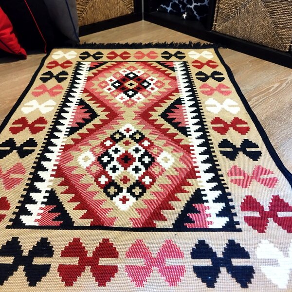 Covor traditional, cu doua fete, dimensiunea 120x180cm, VT59