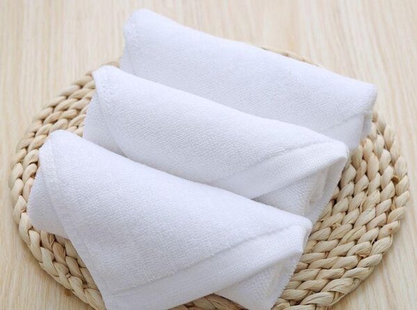 Set 6 Prosoape albe hoteliere simple, Bumbac 100%, dimensiunea 30x50cm, 450gr/mp