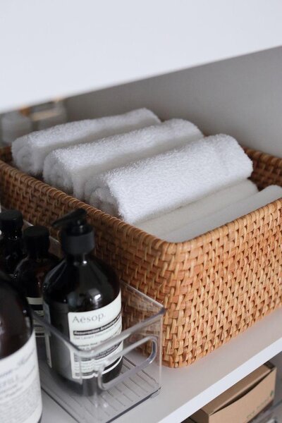 Set 6 Prosoape albe hoteliere simple, Bumbac 100%, dimensiunea 30x50cm, 450gr/mp