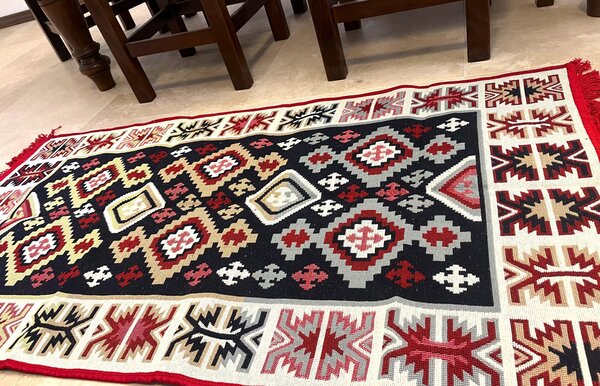 Set 1+1 Covoare traditionale, cu doua fete, dimensiunea 60x120cm, VT1051