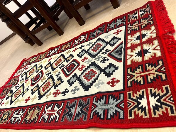 Set 1+1 Covoare traditionale, cu doua fete, dimensiunea 60x120cm, VT1051