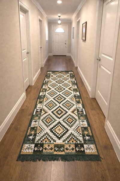 Covor traditional, cu doua fete, dimensiunea 80x300 cm, verde-bej
