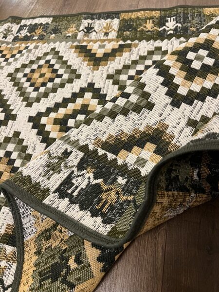 Covor traditional, cu doua fete, dimensiunea 60x120 cm, verde-bej