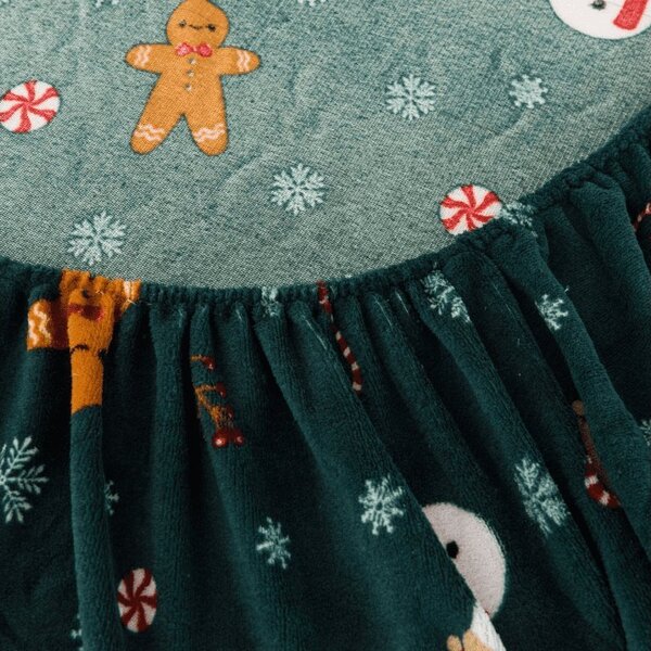 Cearsaf Cocolino microplus cu elastic SNOWMAN AND GINGERBREAD 90x200 cm verde