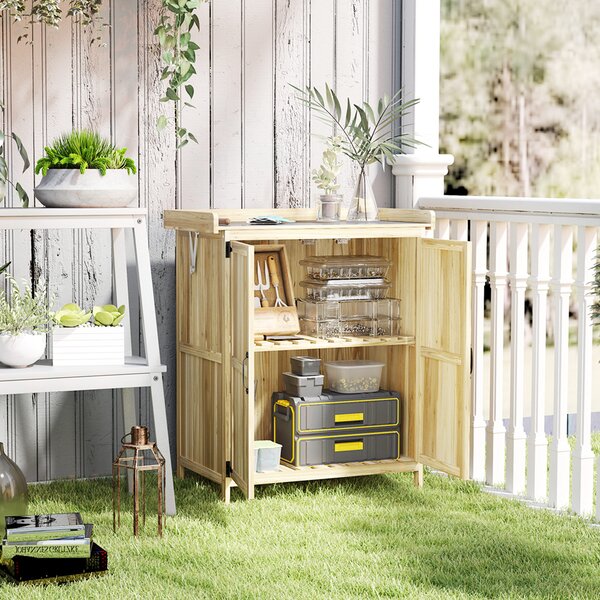 Outsunny Dulap Exterior, Depozit pentru Unelte cu Raft, din Lemn cu 2 Uși pentru Grădină, Terasă, Culoare Lemn Natural | Aosom Romania