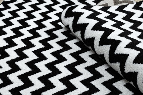 Covor Sketch - F561 cremă și negru- Zig Zag