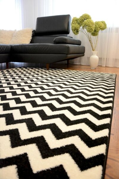 Covor Sketch - F561 cremă și negru- Zig Zag