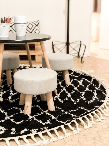 Covor Berber Ethnic G3802 cerc negru si alb Franjuri shaggy