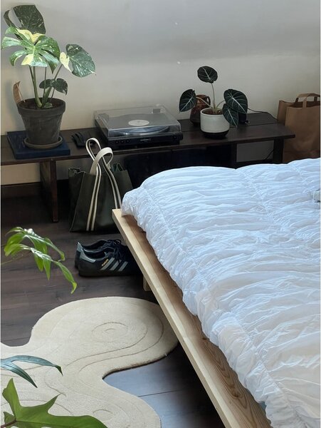 Pat matrimonial din lemn masiv de pin cu somieră 140x200 cm Japan – Karup Design