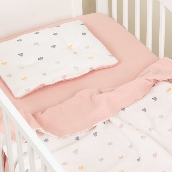 Lenjerie patut bebe 120x60 cm Kidizi Color Hearts din muselina dubla 3 piese – include cearsaf cu elastic, perna si paturica