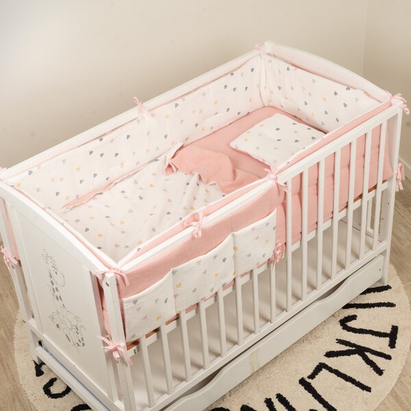 Lenjerie patut bebe 120x60 cm Kidizi Color Hearts din muselina dubla 6 piese – set complet cu aparatoare, cearsaf elastic, perna, paturica si organizator