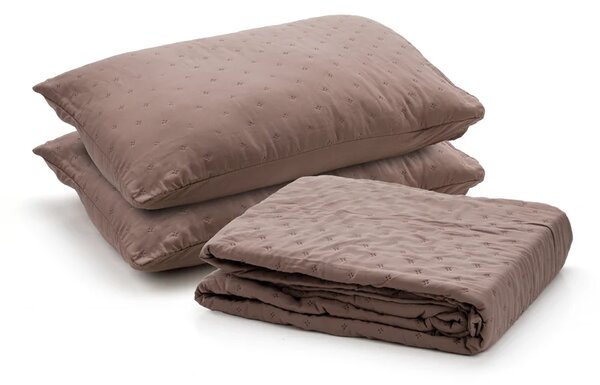 Set Cuvertura Eleganta 3 Piese - 220x240 cm + 2 Fete de Perna 50x70 cm Maro