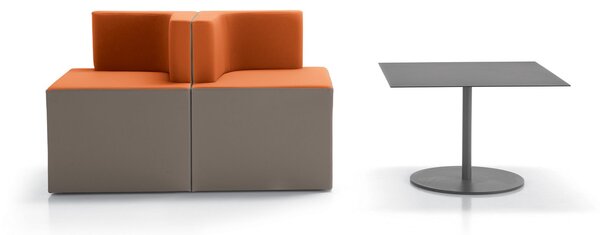 Taburet lemn masiv Kenion – cu spatar design compact și tapiterie personalizabila