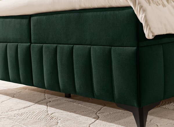 Pat boxspring Penia 160x200 cu spațiu de depozitare - catifea verde hidrofobă Element 12