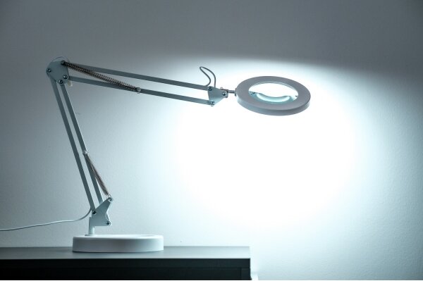 Lampă LED dimabilă de masă cu lupă LED/12W/5V 3000/4200/6000K alb Brilagi