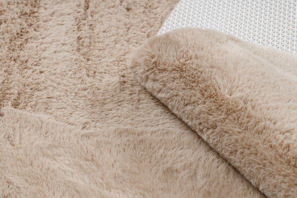 Covor lavabil modern SHAPE 3105 inima shaggy - bej, antiderapant