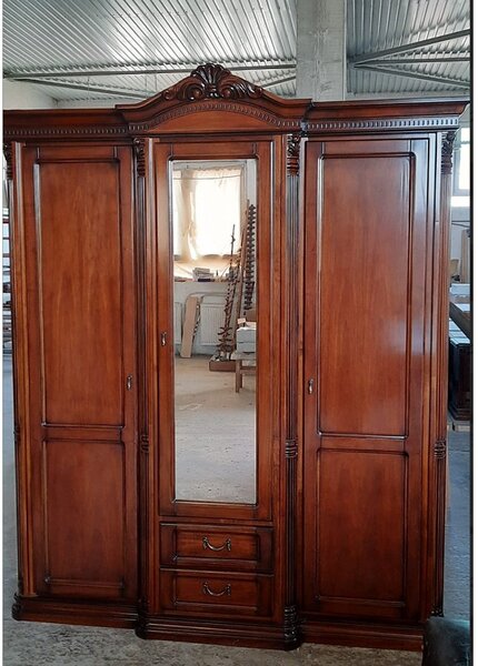 Dulap lemn masiv Briston 3 usi 2 sertare: L 178 x A 65 x H 233 cm