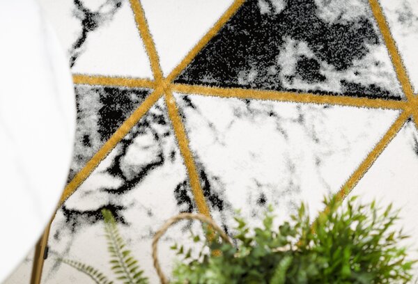 Exclusiv EMERALD covor 1020 cerc - glamour, stilat, marmură, triunghiurile negru / aur