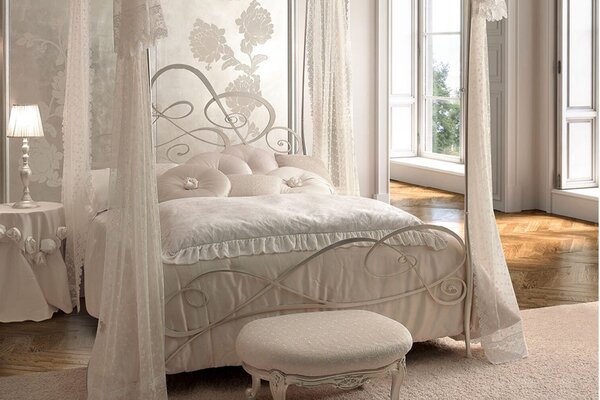 Pat lemn masiv Lolita – cu baldachin din fier forjat - 160x200