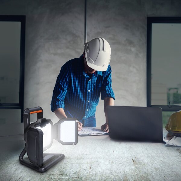Proiector LED reîncărcabil dimabil Solight WM-30W-RE LED/30W/6600 mAh 4000K IP54