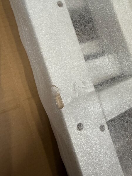 RESIGILAT Patut din lemn masiv 120x60 cm Bria alb si saltea cocos LUX 120x60x9 cm, reglabil pe 3 nivele, certificat EN71