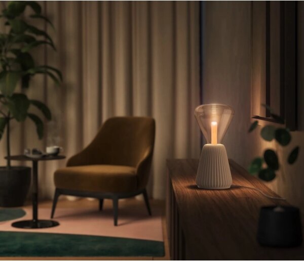 Bec LED RGBW dimabil Philips Hue White And Color Ambiance E27/6,8W/230V