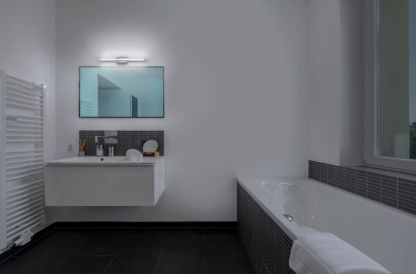 Osram Lumină LED reglabilă pentru oglindă ORBIS MIRROR, 6,8 W, 230 V, 40 cm, IP44
