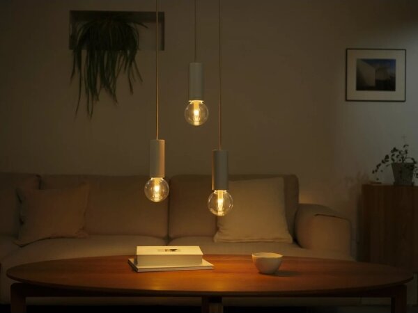 Bec LED RGBW dimabil Philips Hue White And Color Ambiance E27/6,8W/230V