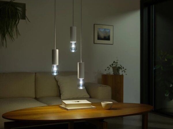 Bec LED RGBW dimabil Philips Hue White And Color Ambiance E27/6,8W/230V