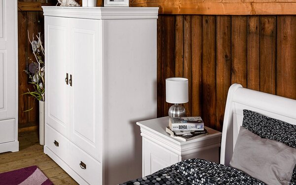 Dulăpior lemn masiv alb Florence, 130 × 50 × 142 cm