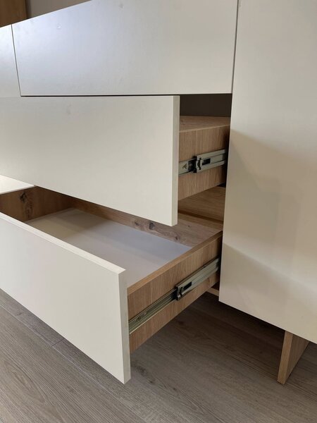Comoda Kosmo, 2 usi + 3 sertare, 150x85x52 cm, Wenge si Bej