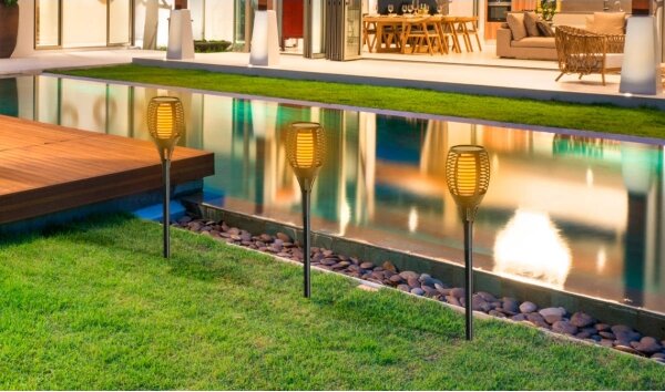 Lampă LED solară LED/1xAA Grundig