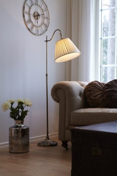 Markslöjd 105921 - Lampadar CHARLESTON 1xE27/40W/230V
