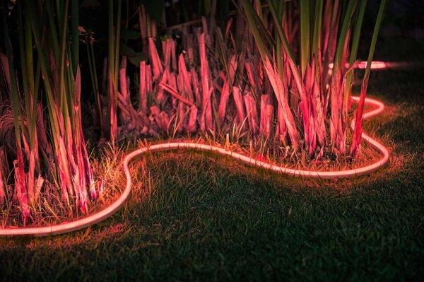 LED RGB Bandă Philips Hue Outdoor Strip LED/20,5W 2m IP67
