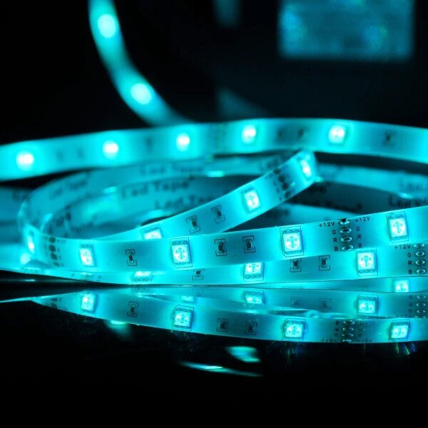 Banda LED RGB reglabilă exterior 5m LED/14W/12V IP65 + telecomandă