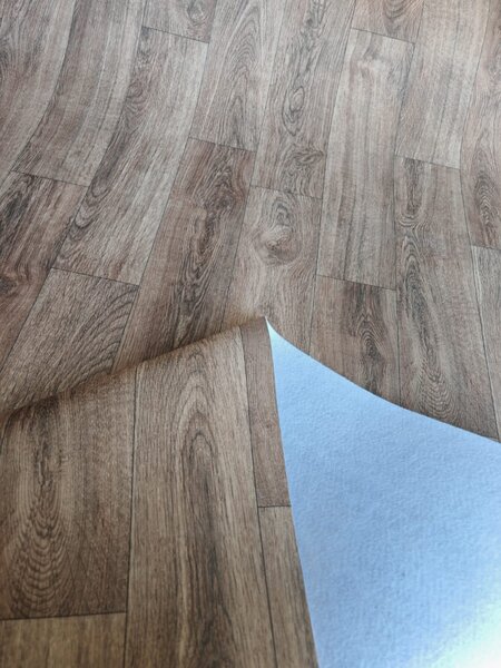 Covorul PVC linoleum Plank 067, Latimi 1 m, 1.5 m, 2 m si 2,5 m, 3 m. Maro Imitatie parchet, Suport Pasla 2 x 3 m