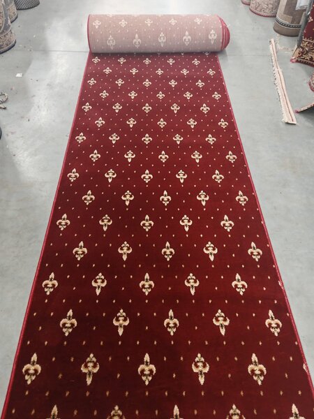 Traversa Mocheta Model Bisericesc 15033 210W, Festnonata, Latime 60 cm, 80 cm, 100 cm, 120 cm, 150 cm, 200 cm, 400 cm, Rosu 120 x 200