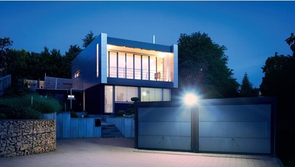 Proiector LED cu senzor STEINEL 068066 XLED PRO LED/20W/230V IP44 3000K