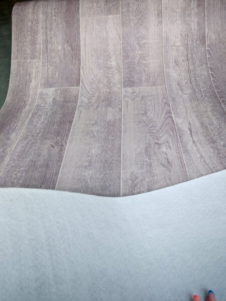 Covorul PVC linoleum Bern Oak 94-3, 1.5 m, 2 m, 2.5 m, 3 m, Gri, Suport Pasla 1.5 x 2 m