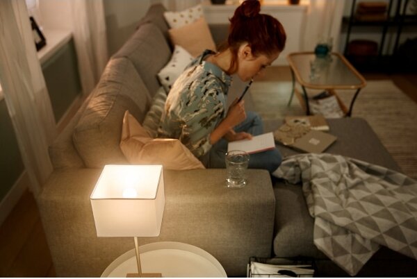 LED Bec dimmabil Philips Hue WHITE B39 E14/5,2W/230V 2200K - 6500K