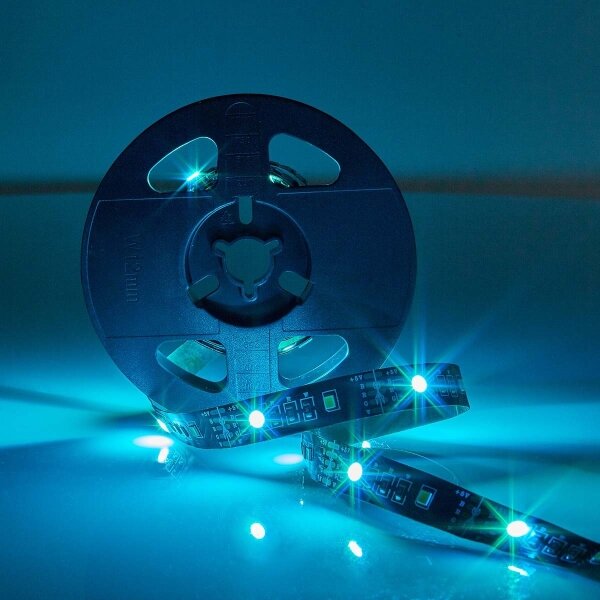 Bandă LED RGB dimabilă SmartLife 2,4m LED/4W/5V Nedis BTLS20RGBW