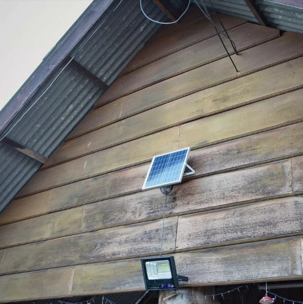 Proiector solar LED reglabil 16W/3,2V 4000K IP65 cu telecomandă