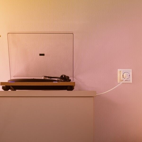 Priză inteligentă E 2300W + contor de energie Wi-Fi WiZ