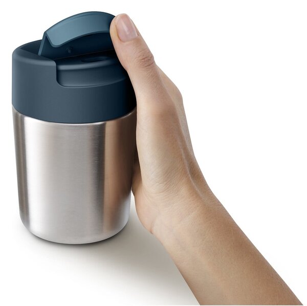 Cană de voiaj argintiu-albastru 340 ml Sipp – Joseph Joseph