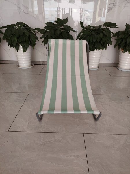 Sezlong de plaja pliabil SAND, dungi verde deschis