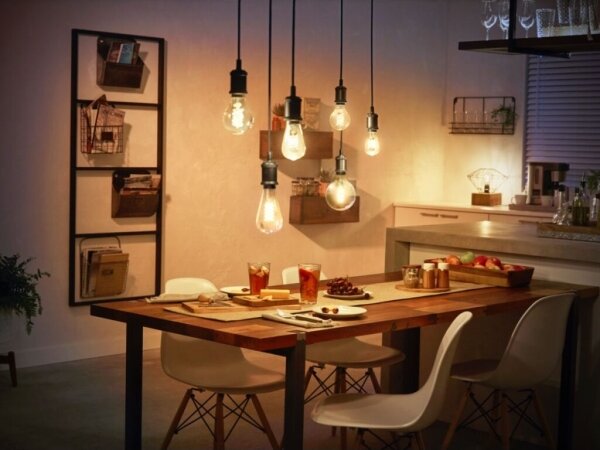 Bec LED dimabil Philips Hue WHITE FILAMENT G125 E27/7W/230V 2100K