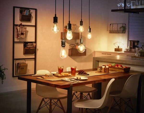 Bec LED dimabil Philips Hue WHITE FILAMENT ST64 E27/7W/230V 2100K