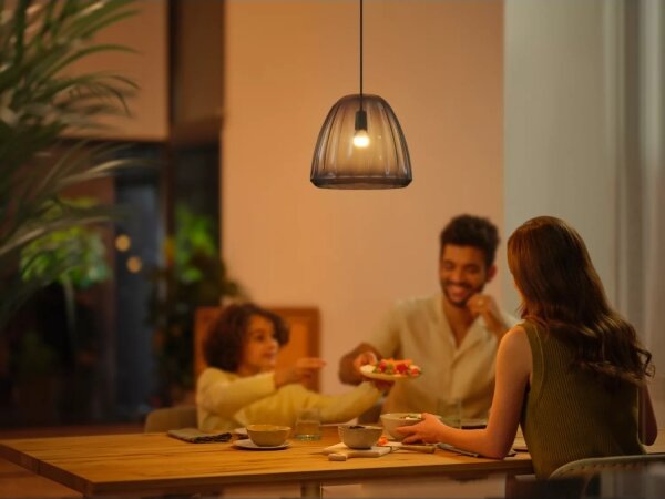 Bec LED dimabil Philips Hue WHITE AMBIANCE P45 E14/5,1W/230V 2200-6500K