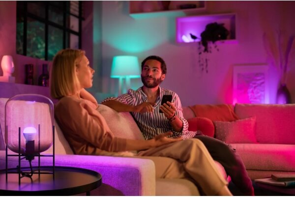 Bec LED RGBW dimabil Philips Hue WACA P45 E14/5,1W/230V 2000-6500K